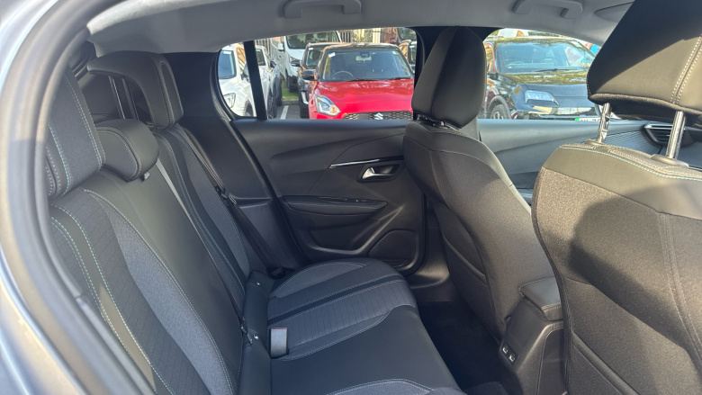 Peugeot 208 1.2 PureTech 100 Allure Premium 5dr Petrol Hatchback